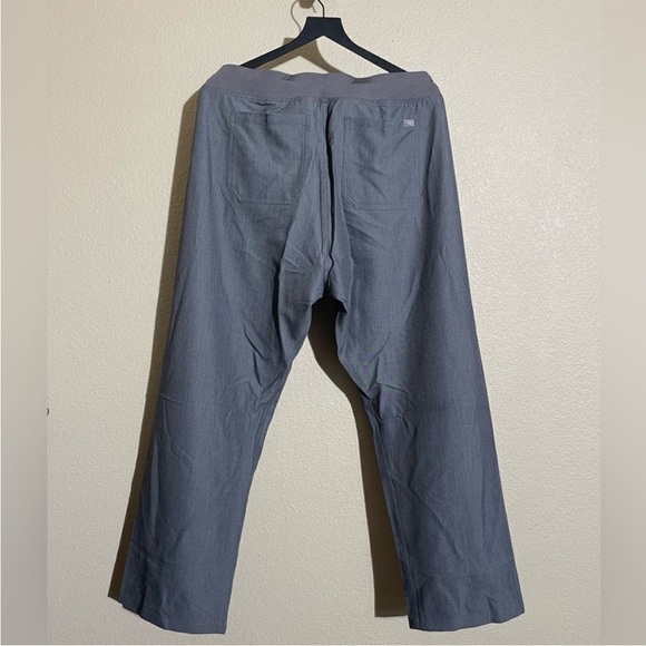 Figs Women's Gray scrubs with Teal Drawstring - Picture 2 of 3